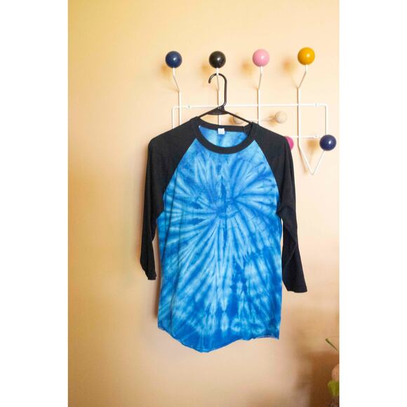 Y2K vibes three quarter length sleeve ringer t with blue tye dye - Picture 1 of 6